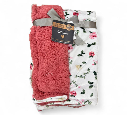 Cobija Flores Rosa Blankets & Beyond